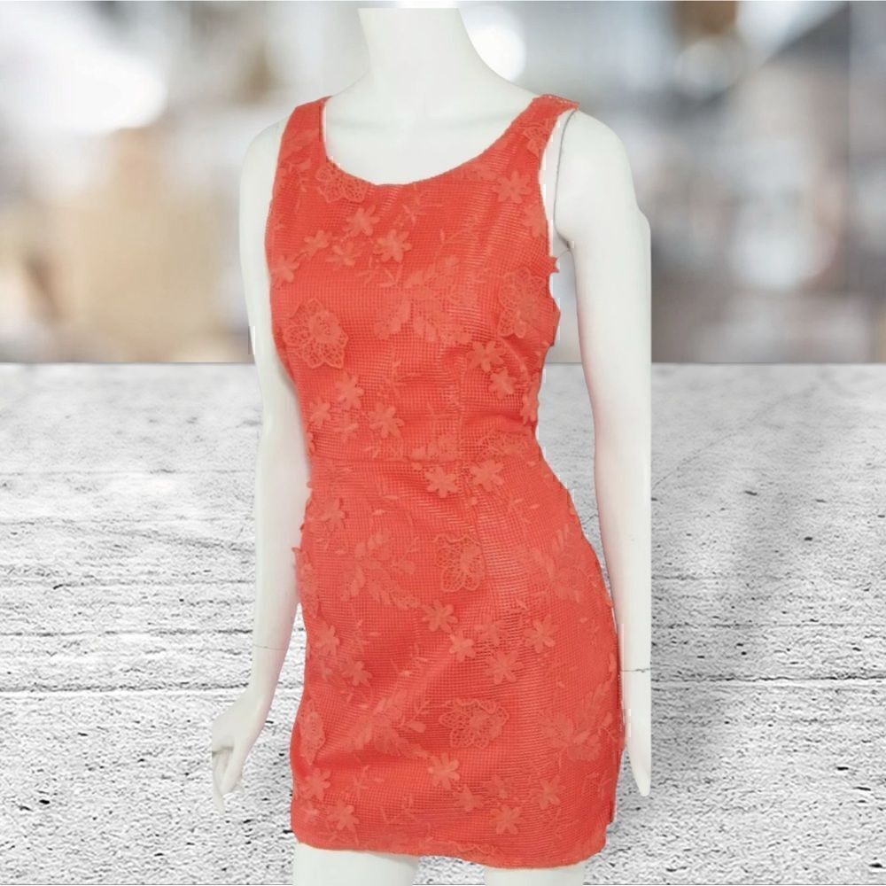 Romeo & Juliet Couture Sleeveless 3D Mini Dress